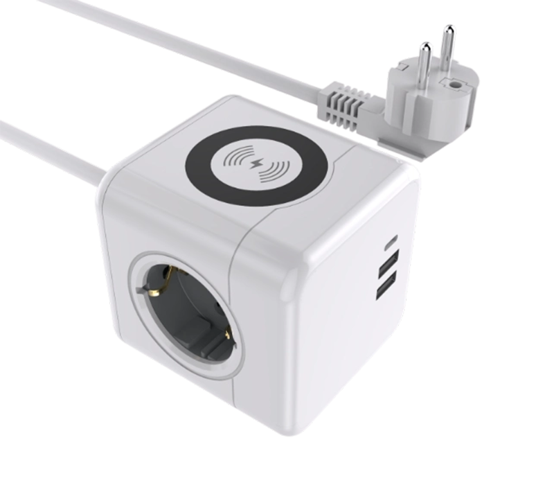 E07 Wired Cube Power Strip obsahuje 3 zásuvky evropského stylu, 2 porty USB-A a 1 port USB-C